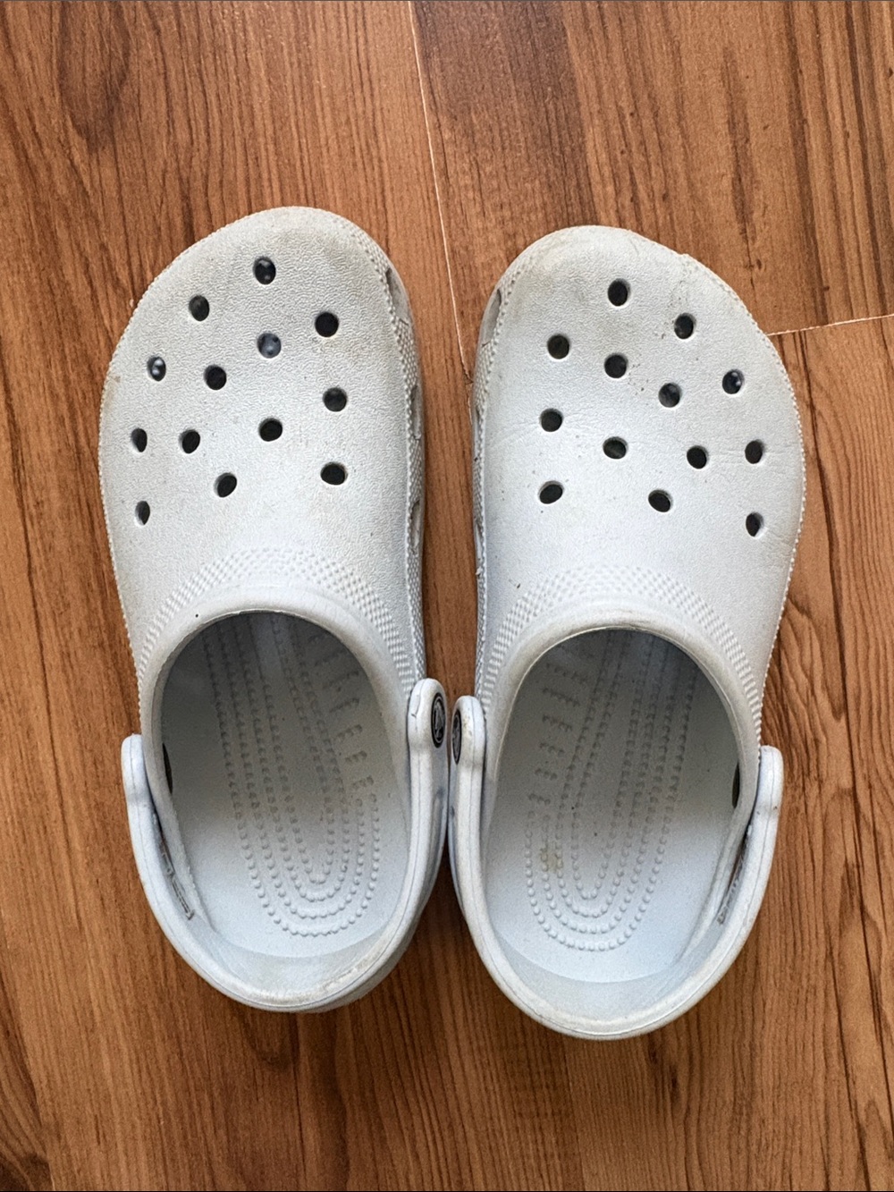 CROCS women’s powder blue Lightweight  Clogs